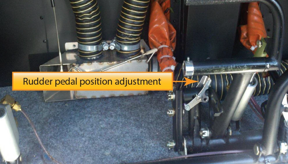 Adjustment lever for the rudder pedal position.